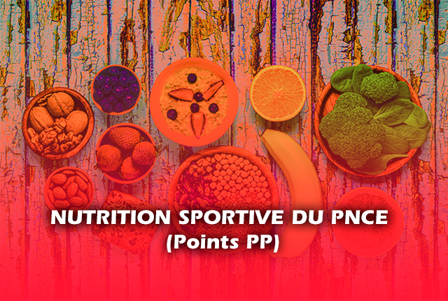 Bols de différentes grandeurs avec nourriture, brocoli, fraises, amandes dans chaque avec banane, orange entre les bols. Écrit en avant plan nutrition sportive du puce (points pp)